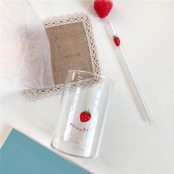 説明:特徴: カップの口の周りにイチゴの模様があり.軽量で透明です.耐久性:ガラスカップは高温で高ホウケイ酸塩でできており.長期間使用できます.耐熱性:ガラス製コーヒーカップ.耐熱温度:-30度-450度アプリケーション: 透明なウォーター...