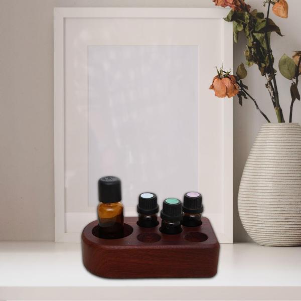説明:[素材]:エッセンシャルオイル収納ラックは木製素材で作られており.丈夫で臭いがありません[大容量]: マッサージオイル.エッセンシャルオイル.香水.口紅.マニキュアなどを直立してディスプレイするために使用されるメイクアップ収納ホルダー...