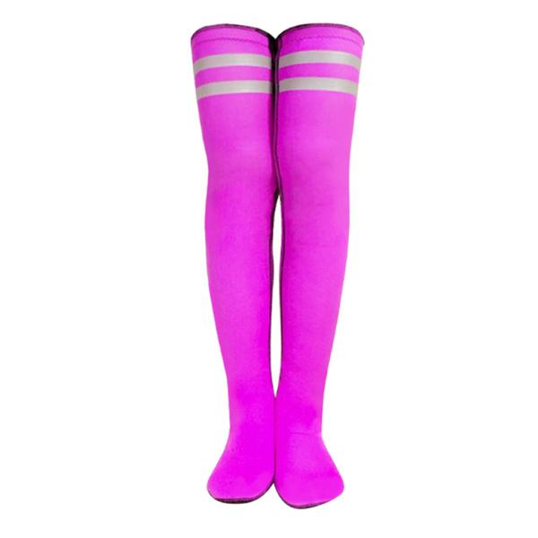 説明:ネオプレンと伸縮性のある布でできており.柔らかく暖かく.伸縮性と耐摩耗性に優れています.2mm のネオプレン ロング ダイビング ストッキングは.冷たい水の中で脚と足に優れた保温効果をもたらします.底の滑り止めドットデザインは.摩擦と...