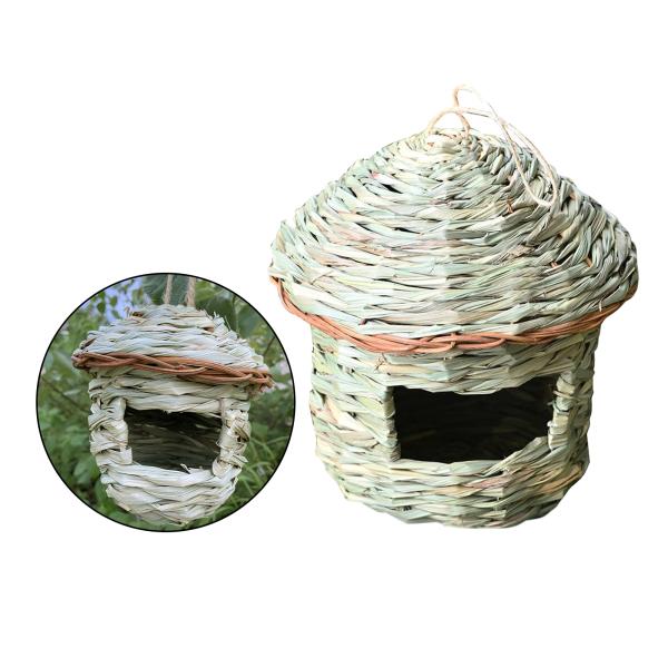 説明:手作りのわら草の巣箱の巣.創造的な形.耐久性があり.設置が簡単です.高品質の環境にやさしい素材で.防カビと防虫性があり.特に冬には.オウムや鳥を寒さから遠ざけます.両側のフックで簡単に持ち運びでき.木.軒.別荘の壁に掛けることができ....