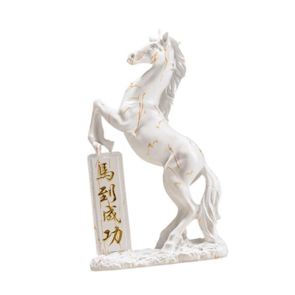 立っている馬の像樹脂彫刻ユニークなアートワークエレガントな装飾馬の