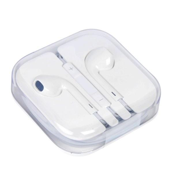 Apple純正 EarPods with 3.5 mm Headphone Plug MD827FE/A従来の丸いイヤーバッドとは違い、EarPodsのデザインは耳の形状にもとづいています。より多くの人にとって、ほかのイヤーバッド式ヘッドフ...