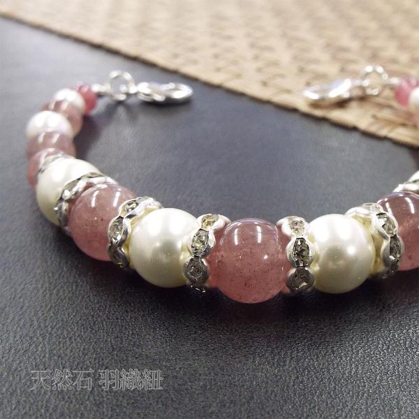 【2000円以上ご購入でネコポス送料・無料キャンペーン中】大人気の天然石を使用した羽織紐♪幅広い年齢の方にお使い頂けます。着物や帯だけでなくそれらを彩る小物でもおしゃれを楽しみたい♪着物姿を華やかに彩るお洒落で存在感のある天然石の羽織紐です...