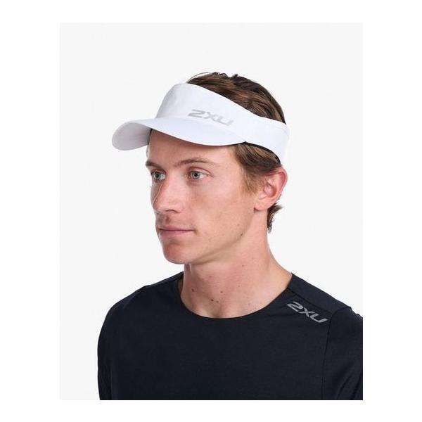 【カラー】WHT/WHT【サイズ】.【素材】ナイロン 100%【原産国】中国【メーカー品番】69353191【コメント】2XUのランバイザーは、軽量で耐久性と速乾性を備えたランニングに欠かせないアイテムです。サイズはワンサイズ展開。後ろのス...