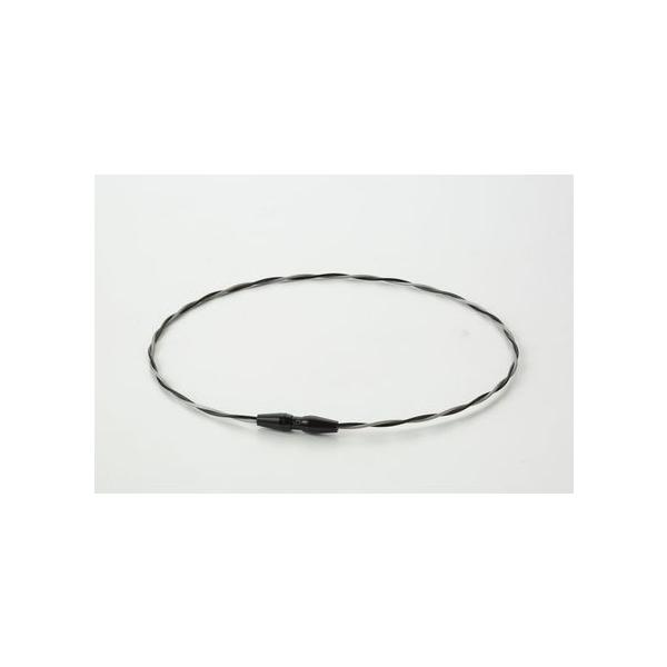 【カラー】ブラック/カシミヤシルバー【サイズ】./50【素材】本体:ステンレス、ナイロン 留め具:アルミ、ウレタン【原産国】日本【メーカー品番】71282461【コメント】着けている感じがしない軽量設計　2本のワイヤーをネジったスタイリッシ...