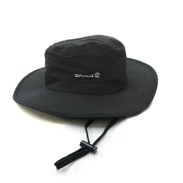 【カラー】ブラック【サイズ】M/L【素材】本体:ナイロンメッシュ部分:ポリエステル【原産国】中国【メーカー品番】71288245【コメント】ロゴがアクセントになったサーフハットです。紫外線対策に大活躍のアイテムです。