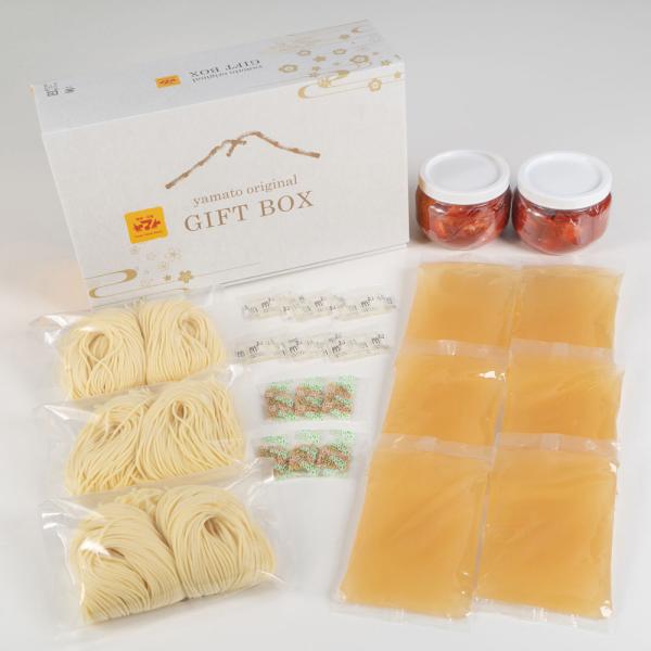 焼肉冷麺ヤマトの冷麺セットです。コシのある生麺、コクのあるストレートスープ、当店自慢のカクテキ入ったセットとなっております。化粧箱に入っておりますので、大切な方へのご贈答へもぴったりの一品となります。