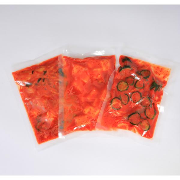 焼肉冷麺ヤマト手造りのキムチ・カクテキ・胡瓜キムチのセットです。ご贈答用はもちろん、ご自宅用で冷たい麺を食べながらキムチの食べ比べなどはいかがでしょうか？