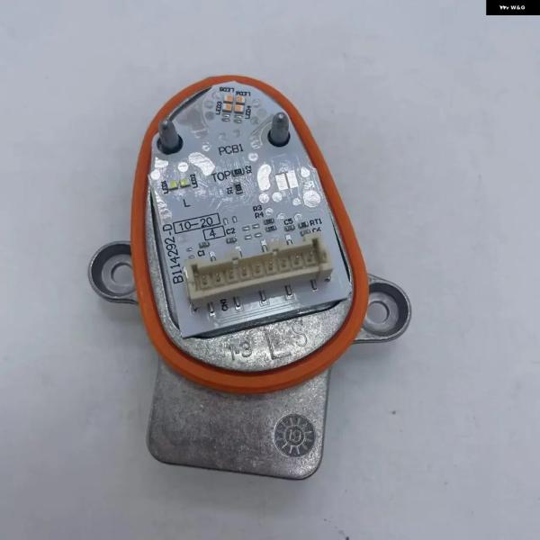並行輸入品 63119477821 BMW X1 F48 LCI 2018-2019 車用コーナリング ヘッドライト LEDウィンカーライト 9477821