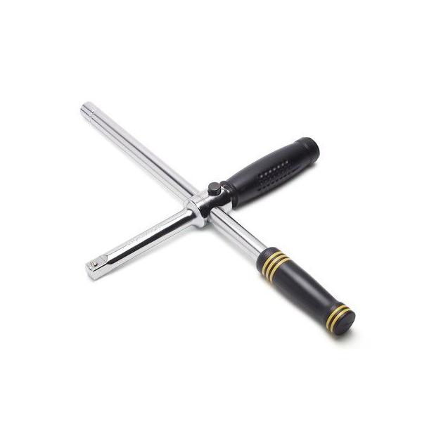 グリップを握ったままハンドルを空転させることができる十字レンチ(ホイールレンチ)です。早回し作業が誰でも簡単にできます。2分割してコンパクトに収納できます。[差込角] 1/2”(12.7mm)[全長] 280×375(mm)[重量] 1.4kg