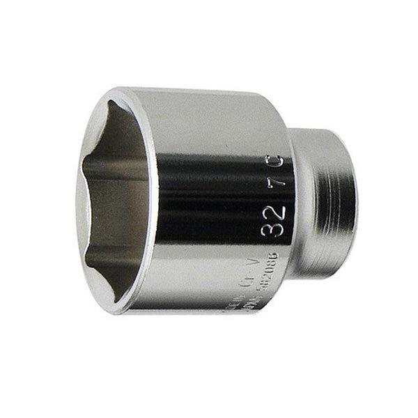 厳選されたクロームバナジウム鋼を鍛造・熱処理した、強靭で耐久性に優れたソケットです。高いトルクでのボルト、ナット締緩におすすめです。[差込角] 1/2"(12.7mm)[サイズ] 32mm[全長] 44mm[重量] 240g[ポイント] 6...