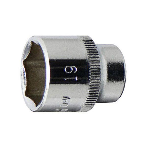 厳選されたクロームバナジウム鋼を鍛造・熱処理した、強靭で耐久性に優れたソケットです。ソケットの周囲に滑り止めのローレット加工(ナールドデザイン)つきで、手回しもしやすい。[差込角] 3/8"(9.5mm)[サイズ] 19mm[全長] 30m...