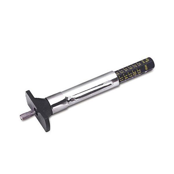 タイヤデプスゲージはタイヤの溝の深さを測定するゲージで小型でコンパクトなのでポケットに収納して使用時の出し入れが楽に行えます。[測定範囲] 0〜25(mm)[目量] 1mm