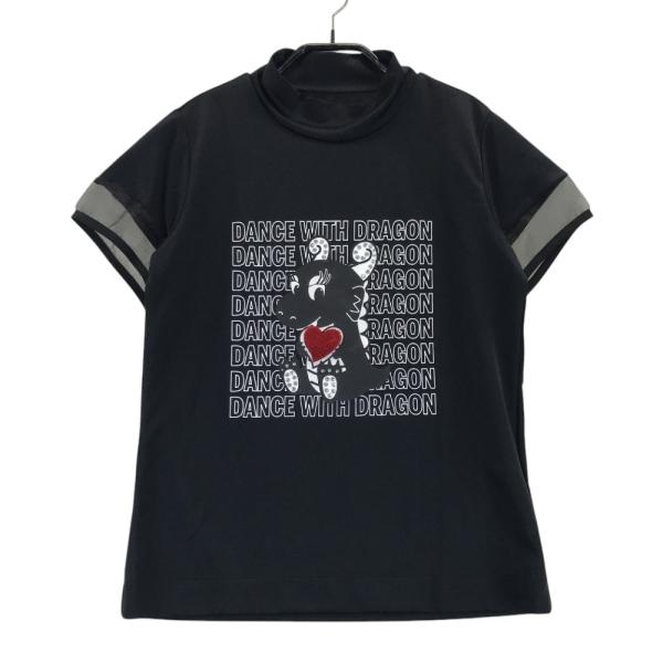 サイズ：2 DANCE WITH DRAGON ダンスウィズドラゴン  ハイネック 半袖Tシャツ チビドラ  ブラック系 [240101418172] ゴルフウェア レディース ストスト DANCE WITH DRAGON ダンスウィズドラゴン ハイネック 半袖T
