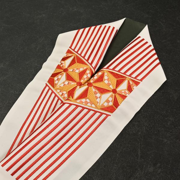 91NK35300【在庫処分品】【少々難有り】半襟/刺繍半衿/Silelly/シルエリー/麻の葉と縞/刺繍/振袖用/白