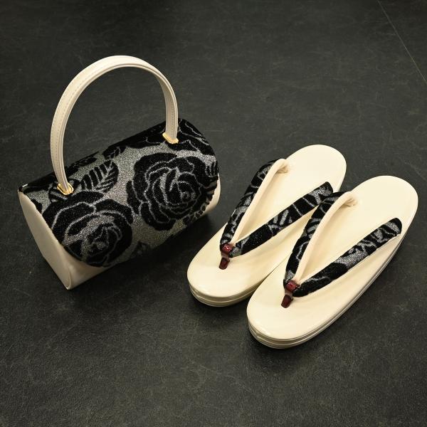 草履バックセット/振袖/Lサイズ/23.5~24.5ｃｍ※色変色あります。※ケース（箱）が痛んでおります。※履くことに異常はございません。※Webページにつき現物とは色が異なる場合があります。あらかじめご了承ください。