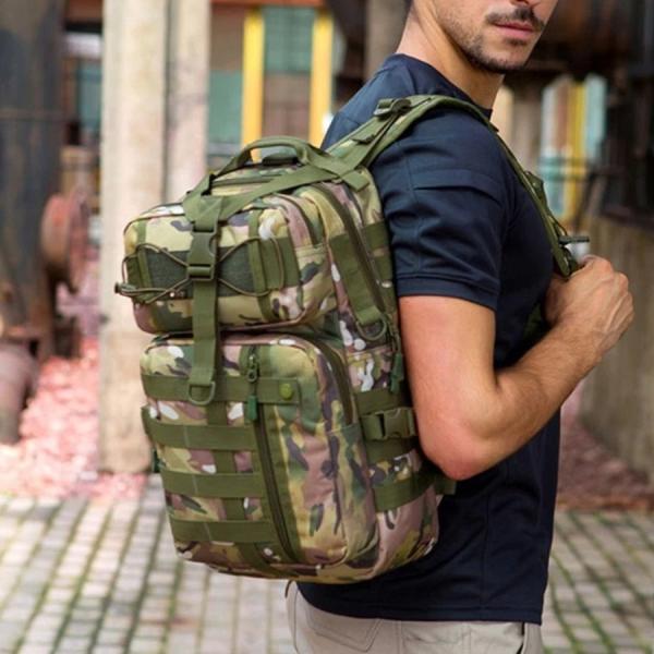 大流行中！ ミリタリー バックパック リュックサック 27L 旅行