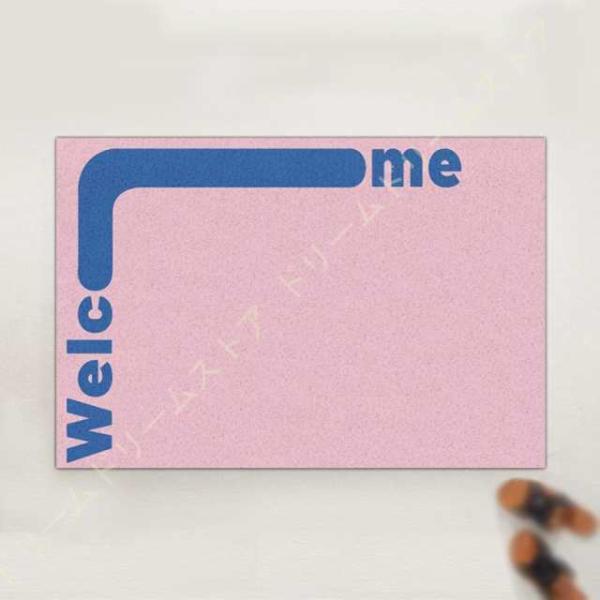 素材：PVC　ハサミで自由にカット可能。好きな形に簡単にアレンジできるのもポイント。厚さ：約8mm商品の特徴掃除機を使用するか、ほうきで掃除するか、裏地を軽くたたいて屋外で振り落とすだけです。マットを清潔に保つために、定期的にブラシで水洗い...