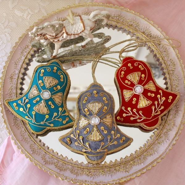 SALE20%OFF) ツリーオーナメント ビーズ刺繍 ベル 鈴 クリスマス