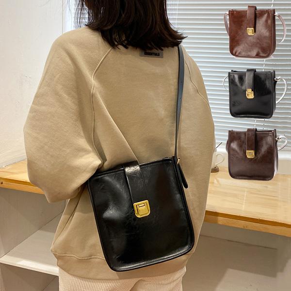 ショルダーバッグ 斜めがけ スクエア 合皮 レザータッチ 無地 韓国 黒 小さめ バッグ 鞄 レディース Sb Bag3 メンズファッション Styleblockmen 通販 Yahoo ショッピング