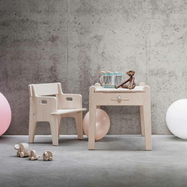 Carl Hansen ＆ Son（カール・ハンセン＆サン） 子供用チェア