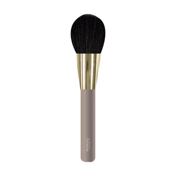 「商品情報」「主な仕様」メイクの可能性が広がる。フェリセラテノンチークブラシです。マルチに使えて、テクニック要らず。持ち運びも便利です。