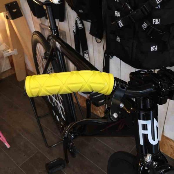 自転車 グリップ 径