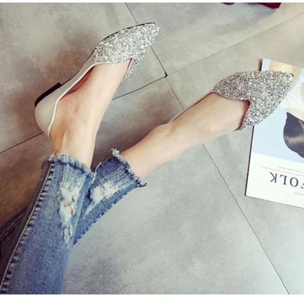 雨 の 日 デート 靴