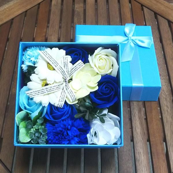 ホワイトデー 花 ギフト入浴剤 フラワーバスペタルボックス ブルー バスフレグランスソープ バスペタル ギフトボックス プレゼント 結婚祝い bl おしゃれ雑貨のお店lal Filo 通販 Yahoo ショッピング