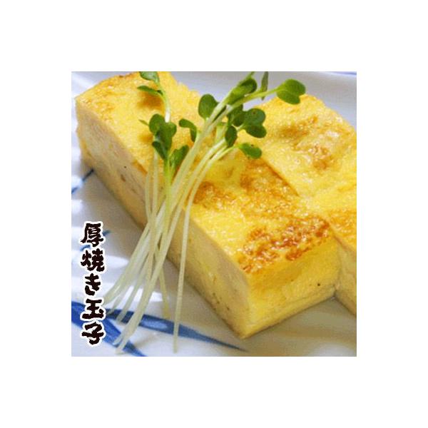 とれたての自然卵と、かつおの一番だしを使用して、1枚1枚丁寧に手焼きでふんわりと焼き上げた厚焼き玉子。味付けは砂糖を少し入れてちょっと甘めに仕上げた卵焼きです。商品内容：厚焼き玉子焼き1本500gくらい（約20cm×9cm）賞味期限：製造日...