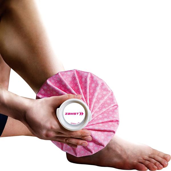 ●ケガの応急処置やクールダウンに。●素材:ポリエステル/ポリウレタン/ABS/シリコン/アルミニウム●サイズ: 【Mサイズ】直径約23cm●ザムストのアイスバッグは、丈夫で水漏れしにくい。ザムストのアイスバッグは、品質向上に向けた様々な試験...