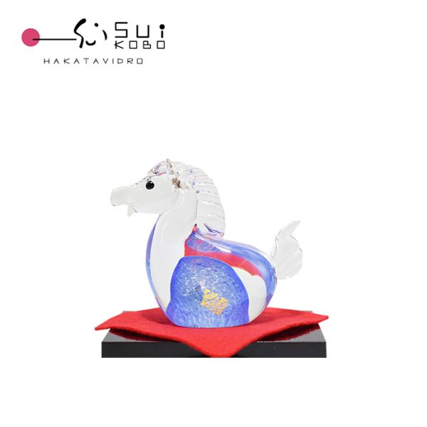 安部　朝和作（あべ　ともなぎ）サイズ：11ｃｍ（幅）×9.5ｃｍ（高さ）素材： ガラスオリジナル木札の希望の文字内容は買い物かご内のストアへのご要望欄にご記入ください