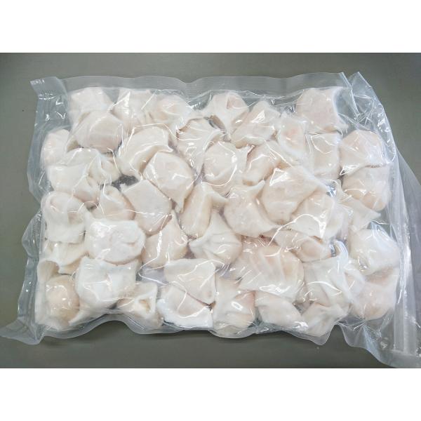 えび餃子１５ｇ×５０個業務用鍋の季節にもう１アイテムにいかがでしょうか？どんな味付けの鍋にも合うこと間違いなし！！いわゆる餃子としてもモッチリの皮とムキエビの相性はバツグンです！！１袋７５０ｇで５０粒入っています。内容量  １５ｇ×５０個原...