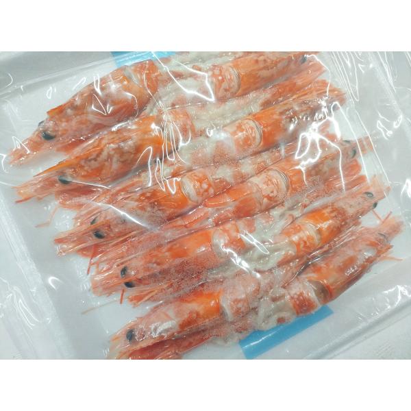 有頭赤えび中剥き開き10尾×2パックお頭付きの赤えびの開きです。お頭が付いていることもあって豪華に食卓を彩ります。お寿司でどうぞ内容量  10尾（約300g）×2パック原材料  アルゼンチン赤えび／酸化防止剤（亜硫酸Na）賞味期限  約３ヶ...
