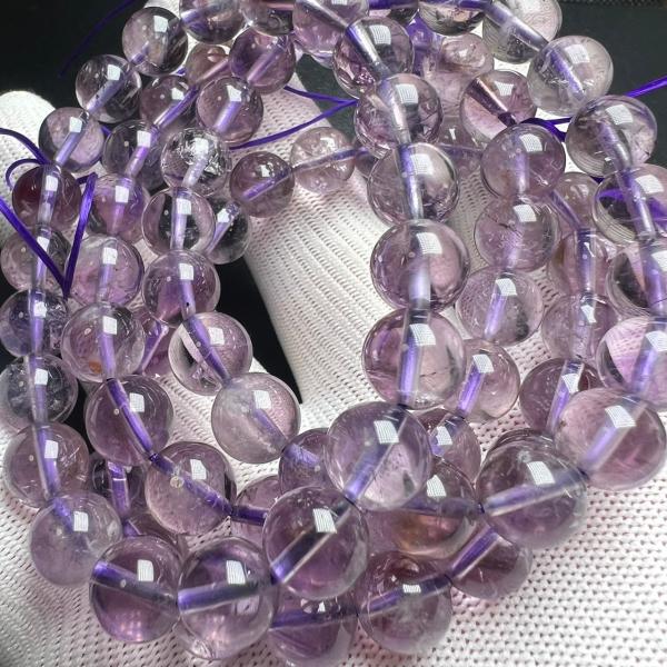 腕周りサイズ16cmブレスレット2本透明度抜群のアメジスト ○調和○癒しと安らぎ○内観の促進○精神の安定○問題解決を助ける○知性と洞察力を高める○家庭円満天然による結晶や割れ目があり場合があります。天然石穴サイズ:0.8mm 結晶、破裂のよ...