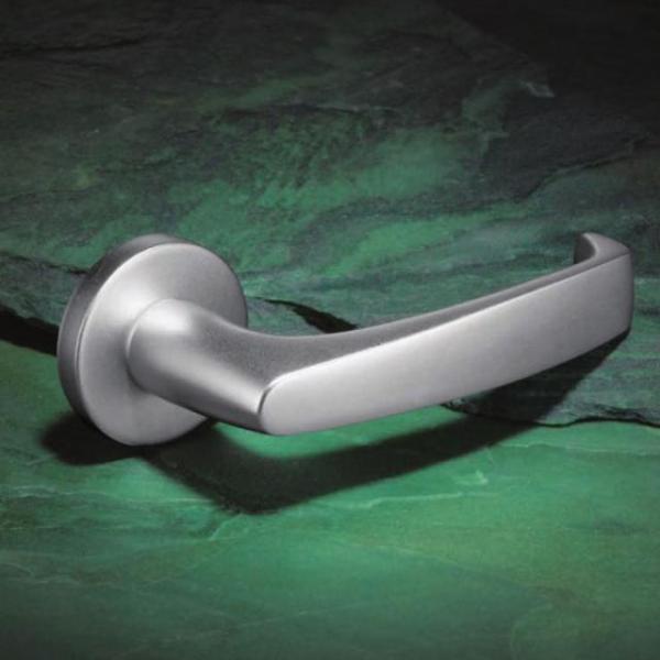 GOAL レバーセット LY BU-40A R4U アルマイトシルバー【商品詳細】仕上げ：アルマイトシルバー材質：アルミ対応扉圧：33〜43mm左右勝手：左右勝手兼用セット内容：ハンドル内外、丸座、取付部品