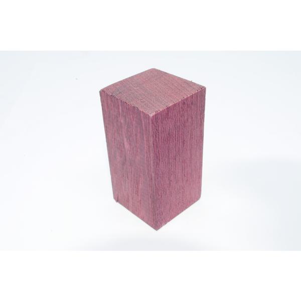 パープルハート約サイズ：3ｃｍ×3ｃｍ×厚6ｃｍ数量：1個状態：新品発送：画像の現品をお届けいたします。製造：日本製　素材：パープルハート比重：0.8〜1.0（※1以上で水に沈みます。）材質の特徴一番の特徴は紫色の肌という事です。軽い見た目...