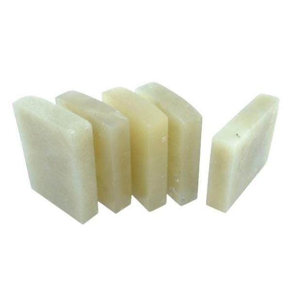 サイズ：1ｃｍ×4ｃｍ数量  1個   状態   新品（同等品ランダム発送です。）●丹東凍石の特徴丹東凍石の特徴は透明感のある透き通るような地肌です、また比較的粒度が均一で、純度も蜜な傾向にあります。その分彫り味も良く、ややネットリとした彫...