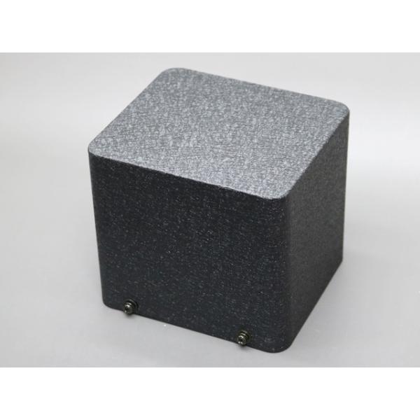 ■商品説明■・トランスケース4枚目の図面の説明「M4ネジ ケース固定用」1.シャーシケースとトランスケース(本体)を固定するネジ穴です。2.M4のネジで固定できます。「M3皿穴 トランス固定用」1.トランスケースの中にトランスを入れた時に固...