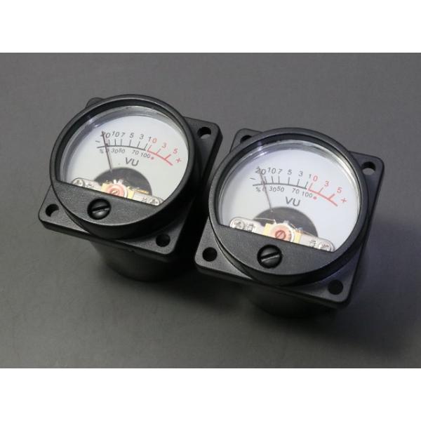 ■商品説明■・アナログ式 VUメーター・フルスケールは約500μA コイル抵抗は約680Ωです。・中に電球が入っている為夜でもしっかりと文字・数字が見えます。・12Vで中の電球が光ります。■販売単位■・1セット (2個)■商品状態■・新品(...