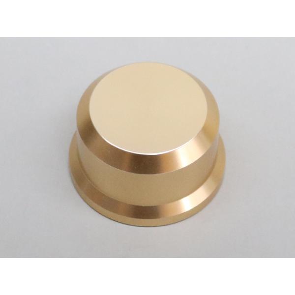 ■商品説明■・アルミ削り出しツマミ 38mm・6mmの軸用(シャフト)・色はゴールドです。・シャフトとの固定方法はイモネジで固定します。※イモネジも付属してます。■販売単位■・1個■商品状態■・新品(未使用品)■お支払方法■・銀行振込・郵便...