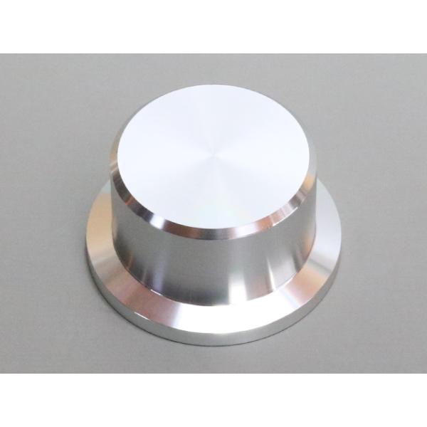 ■商品説明■・アルミ削り出しツマミ 48mm・6mmの軸用(シャフト)・色はシルバーです。・シャフトとの固定方法はイモネジで固定します。※イモネジも付属してます。■販売単位■・1個■商品状態■・新品(未使用品)■お支払方法■・銀行振込・郵便...