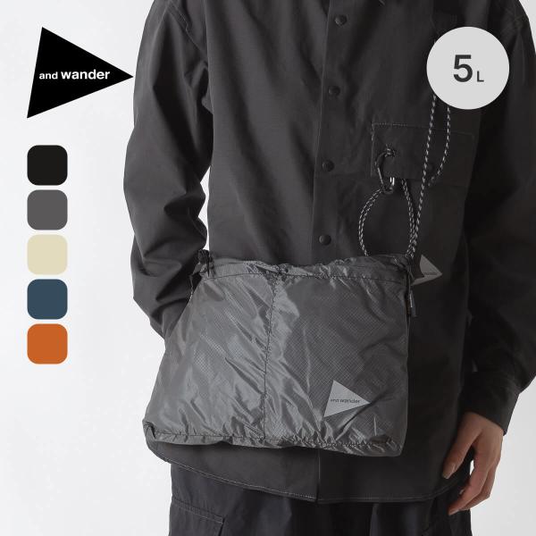 耐久性と耐水性に優れた、サコッシュバッグ。■ブランド名：and wander ■商品名：シルサコッシュ ■商品型番：5745975213 ■カラー：ブラック【5745975213-010】,グレー【5745975213-020】,オフホワイ...