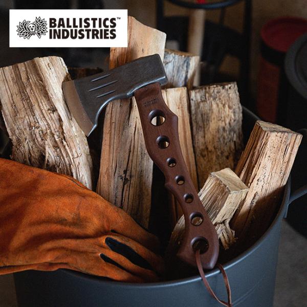 ■ブランド名：Ballistics×O／O neru design works■商品名：ドリルドハンドアックス2■商品型番：BAA-2215■カラー：ウォルナット■サイズ：約 29.5×12.5×2.4cm刃渡り：約 7.5cm■素材：斧刃...