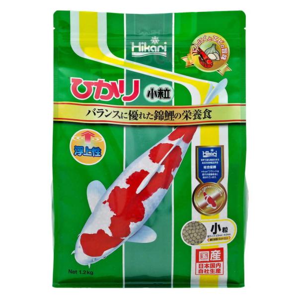 良質原料を配合し、丈夫で美しい錦鯉に