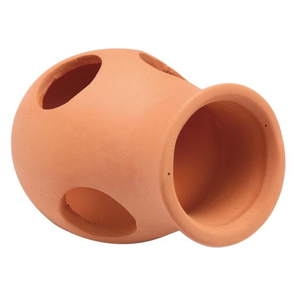 形が面白いつぼ型。いくつかの穴が開いているので、いろんなところから魚が出入りできます