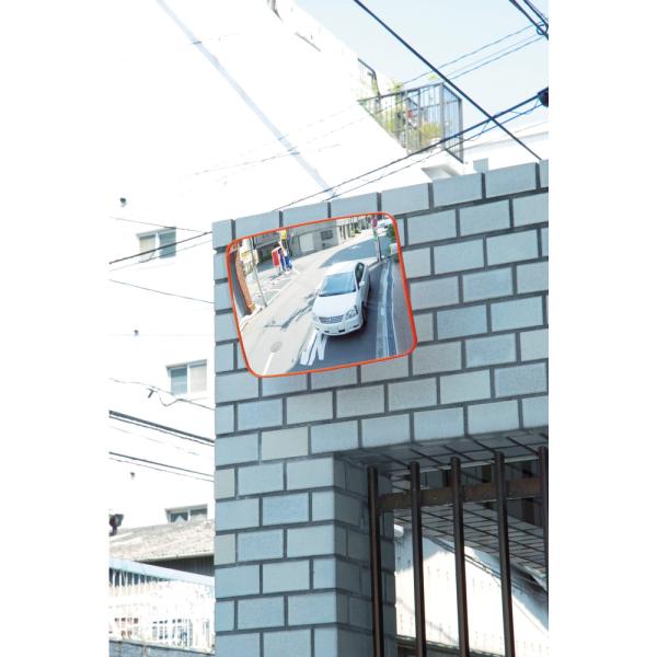 ●角度調節が自由です。●幅（ｍｍ）：５４０●高さ（ｍｍ）：３７５●像大きさ（曲面Ｒ）：８００●形状：角型●取付仕様：ビス止め●屋内外両用●ビス止め　質量1682g