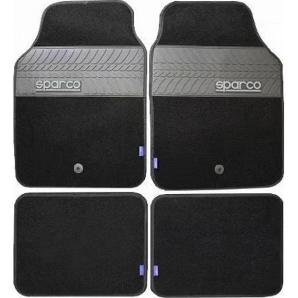 イタリアのモータースポーツ用品ブランド「スパルコ」のDNAを引き継ぐ「sparcoCORSA」のカーアクセサリー。4枚セットなので、運転席、助手席、後部座席左右のフロアの計4か所に置くことができる。右ハンドル車・左ハンドル車、どちらにも対応。