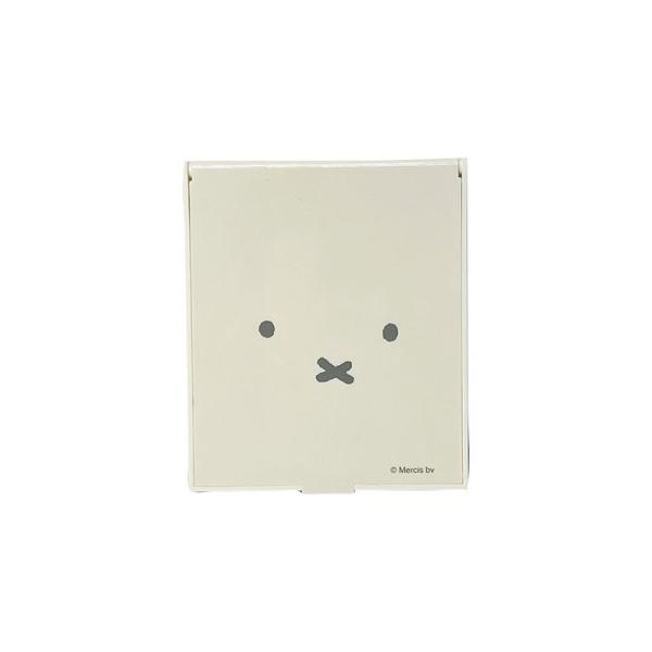 大好評のミッフィーのフェイスシリーズ第6弾が登場！シンプルかわいいお顔の王道デザインです♪持ち運びしやすいサイズのミラーです。お出かけの時の身だしなみチェックに便利！■サイズ：H115×W98×D6mm■材質：PS、ガラス、ステンレス■日本製