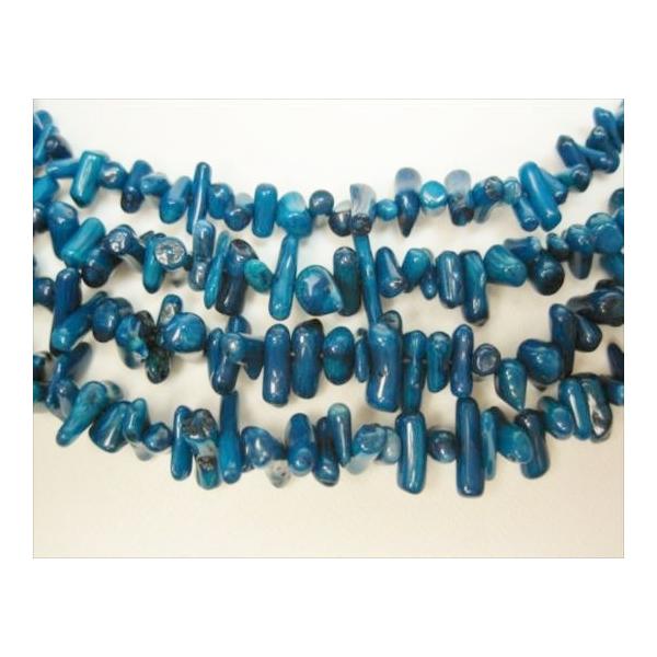 【さざれ連売り商品】コーラル（珊瑚）☆商品情報☆長さ：約4-16mm直径：約3-6mm粒数：約120-130粒全長：約40cm原産地：フィリピン※着色、オイルコーティング加工したものになります。※石の材質上、形状やサイズのばらつき、表面や穴...